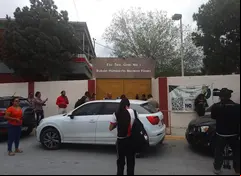 Fachada de una secundaria de Ramos Arizpe