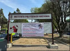 Se manifiestan ex trabajadores 