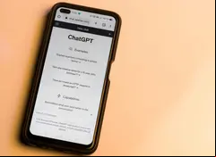 ChatGPT ofrece varias tareas que puedes hacer en su plataforma