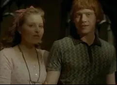 Ron Wesley y Lavender Brown en Harry Potter