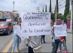 estafa-escolar-bloqueo-carretera-mexico-pachuca