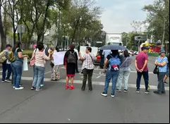 Los inconformes advirtieron que, de no obtener una respuesta favorable, instalarán un plantón permanente sobre Reforma. Foto: X @SPyBG