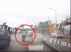 La motociclista circulaba a exceso de velocidad. Foto: X @c4jimenez
