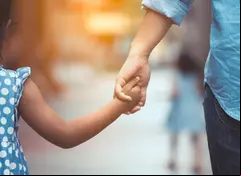 ¿Cuál es el riesgo de compartir fotos de tus hijos en redes sociales?