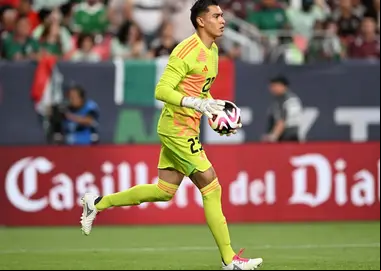 Pese a goleada, 'Tala' Rangel no se siente inferior a Ochoa ni Malagón