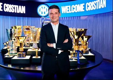 Inter de Milán nombra a Cristian Chivu como su nuevo entrenador