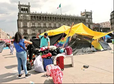 CNTE comienza a empacar del Zócalo capitalino