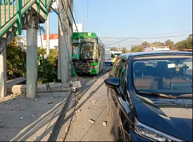 Los hechos ocurrieron sobre la avenida Eloy Cavazos y La Pastora.