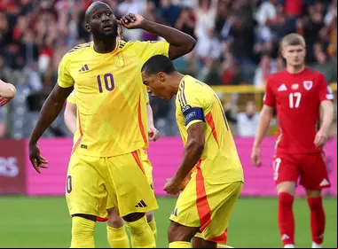 Bélgica derrota a Gales en lluvia de goles: 4-3