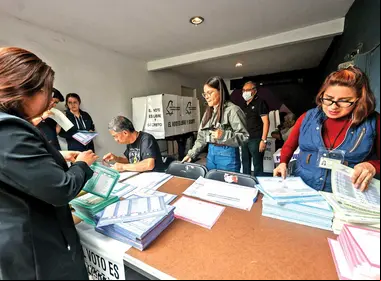 El conteo de votos tenía como límite el 10 de junio; falta que el INE determine la elegibilidad de las candidaturas y asigne ganadores con criterios de género. Foto: Pável Jurado