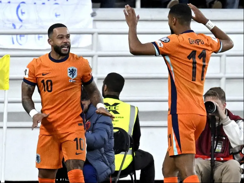 Memphis Depay llega a 48 goles con Países Bajos y queda dos de alcanzar al máximo goleador en la historia, Robin van Persie.